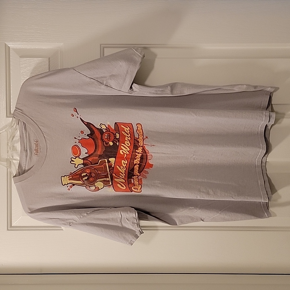 Fallout 4 Loot Crate Bethesda Shirt Size 2XL
